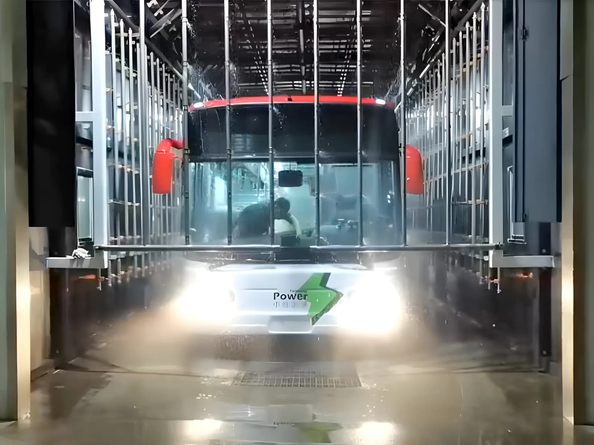 淋雨试验室现场与设备